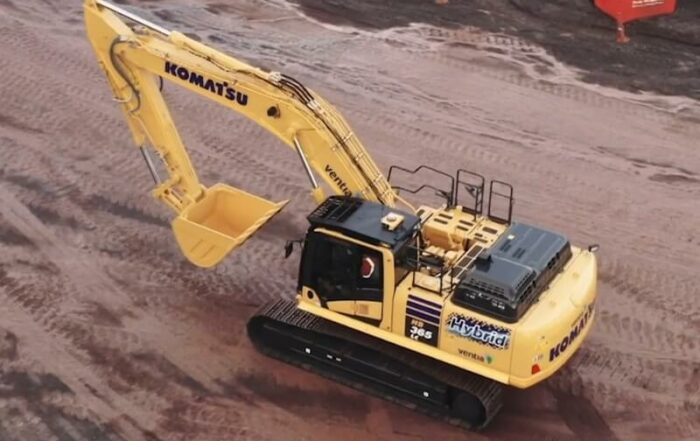 Ventia's new hybrid excavator on the job in Northland.